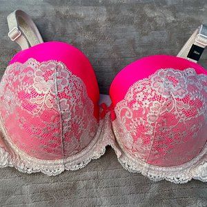 NWT VICTORIA SECRET PINK AND CREAM LACE BRA 36DD  SOLD OUT